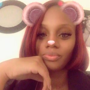 Meet your Posher, Elisa